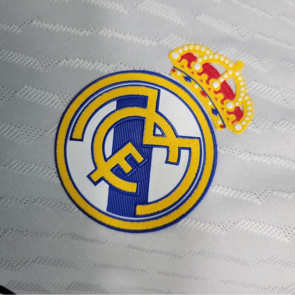 Real Madrid Jersey 2023-2024 Home - Picture 6 of 9